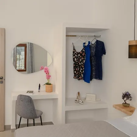 Auster House Santorini 公寓